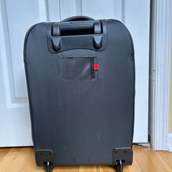 EDDIE BAUER Traverse Rolling Carry On Bag Medium Luggage Duffel ~ NWT! - Picture 6 of 11